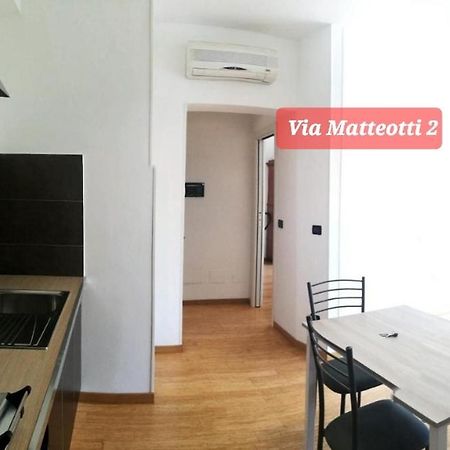 Via Matteotti & Via Carracci Apartments Bologna Buitenkant foto